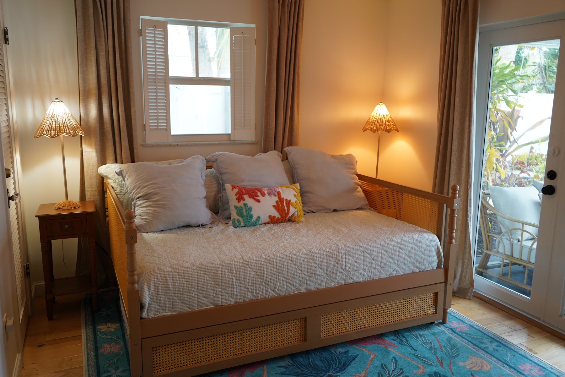 Guest room with daybed and garden access